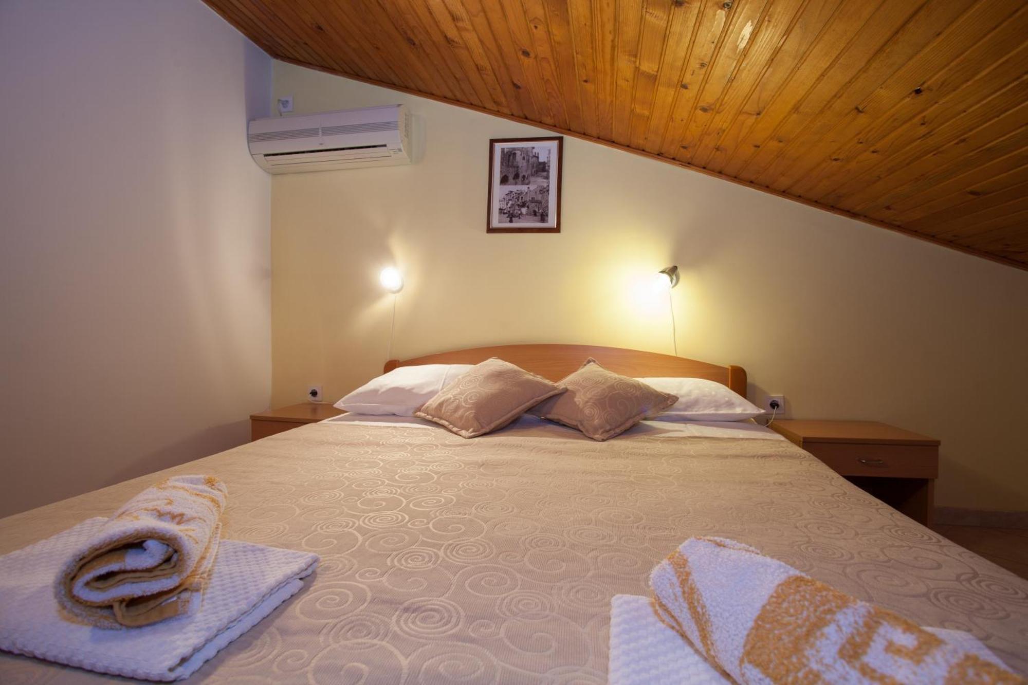 Pansion Burin Otel Baška Oda fotoğraf