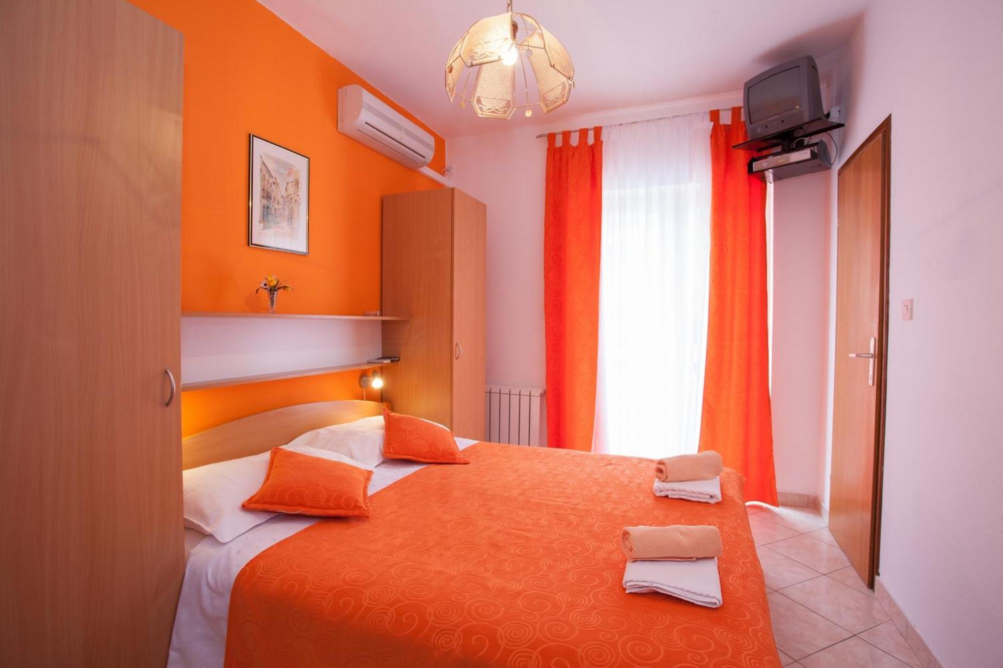 Pansion Burin Otel Baška Oda fotoğraf