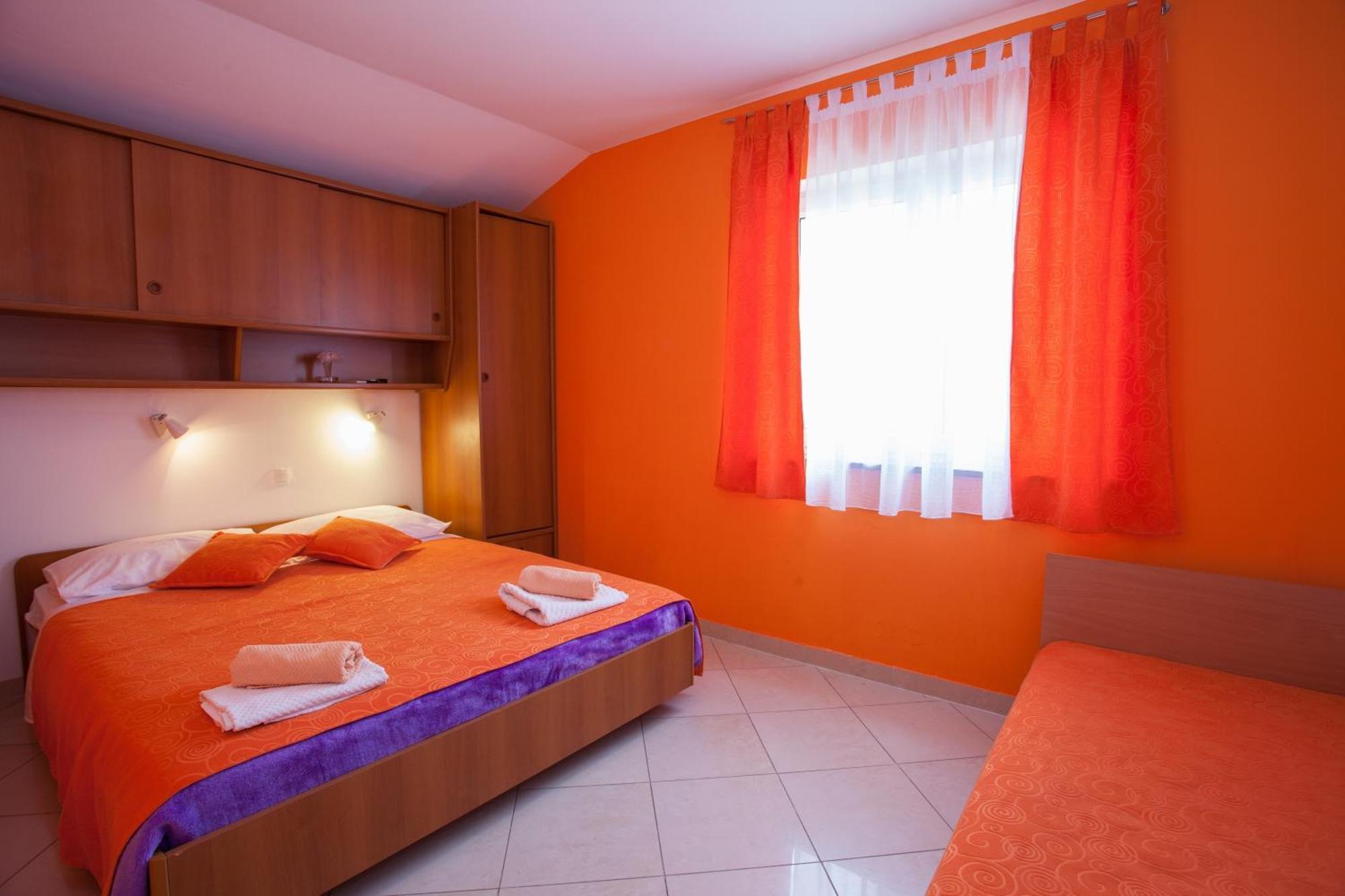 Pansion Burin Otel Baška Oda fotoğraf