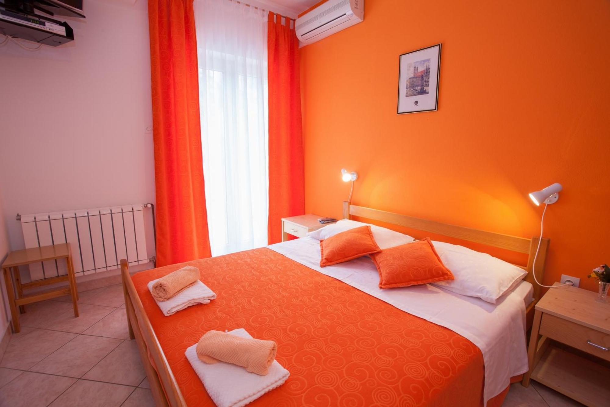 Pansion Burin Otel Baška Oda fotoğraf