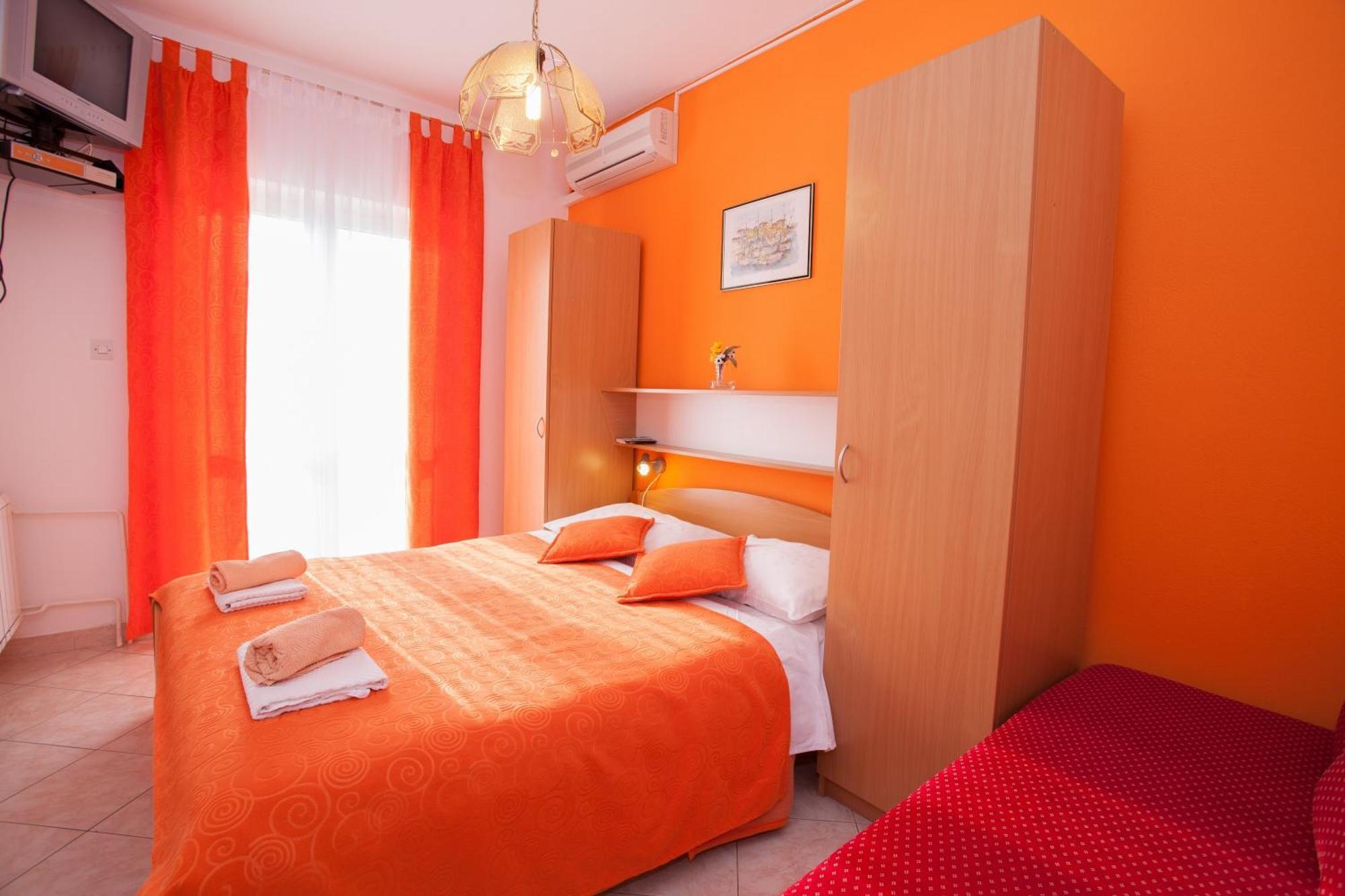Pansion Burin Otel Baška Oda fotoğraf
