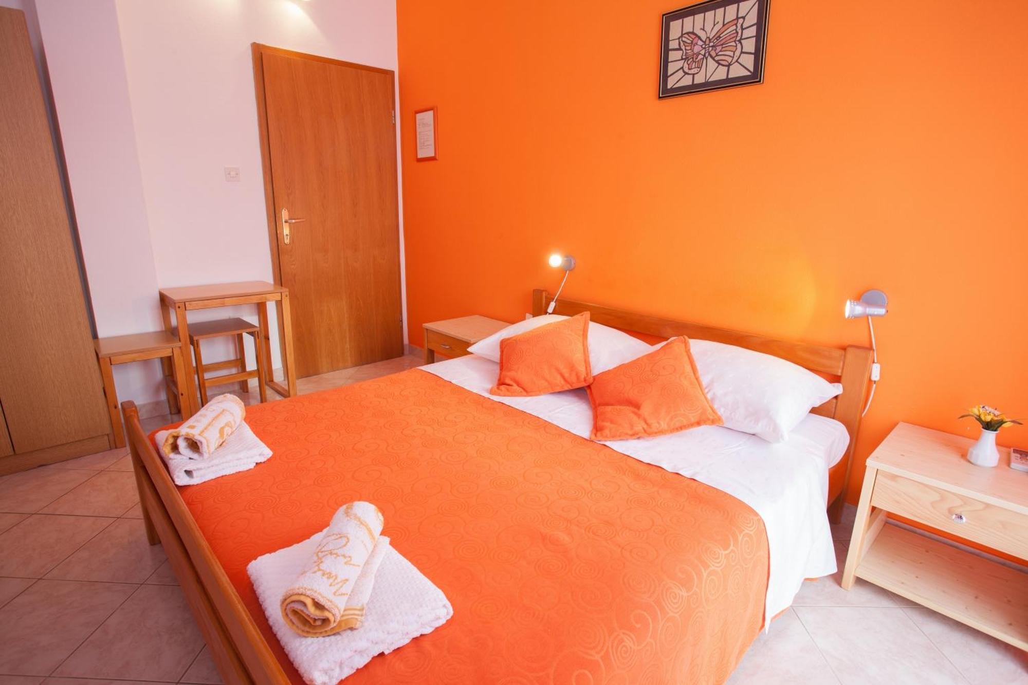 Pansion Burin Otel Baška Oda fotoğraf