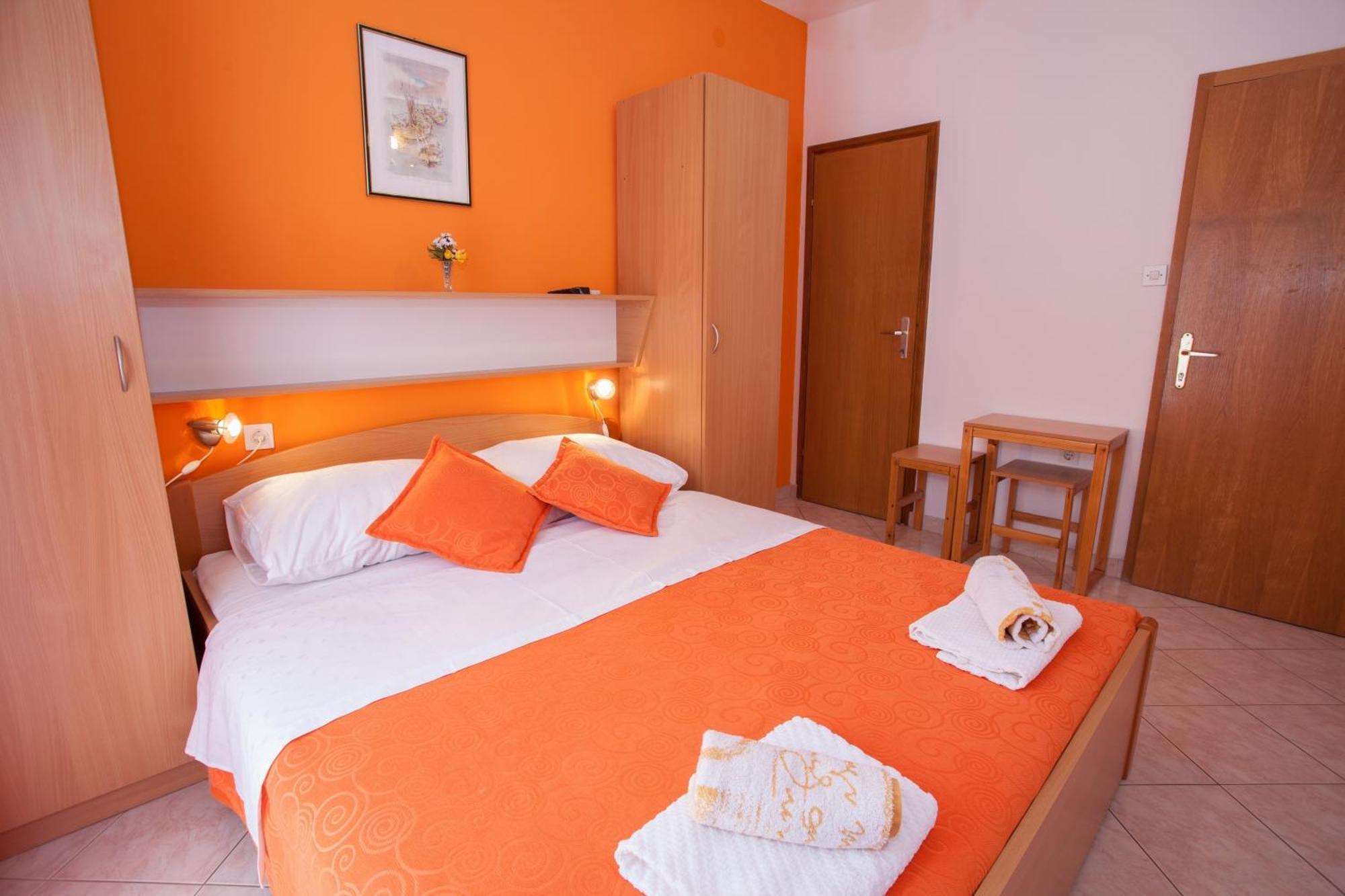 Pansion Burin Otel Baška Oda fotoğraf