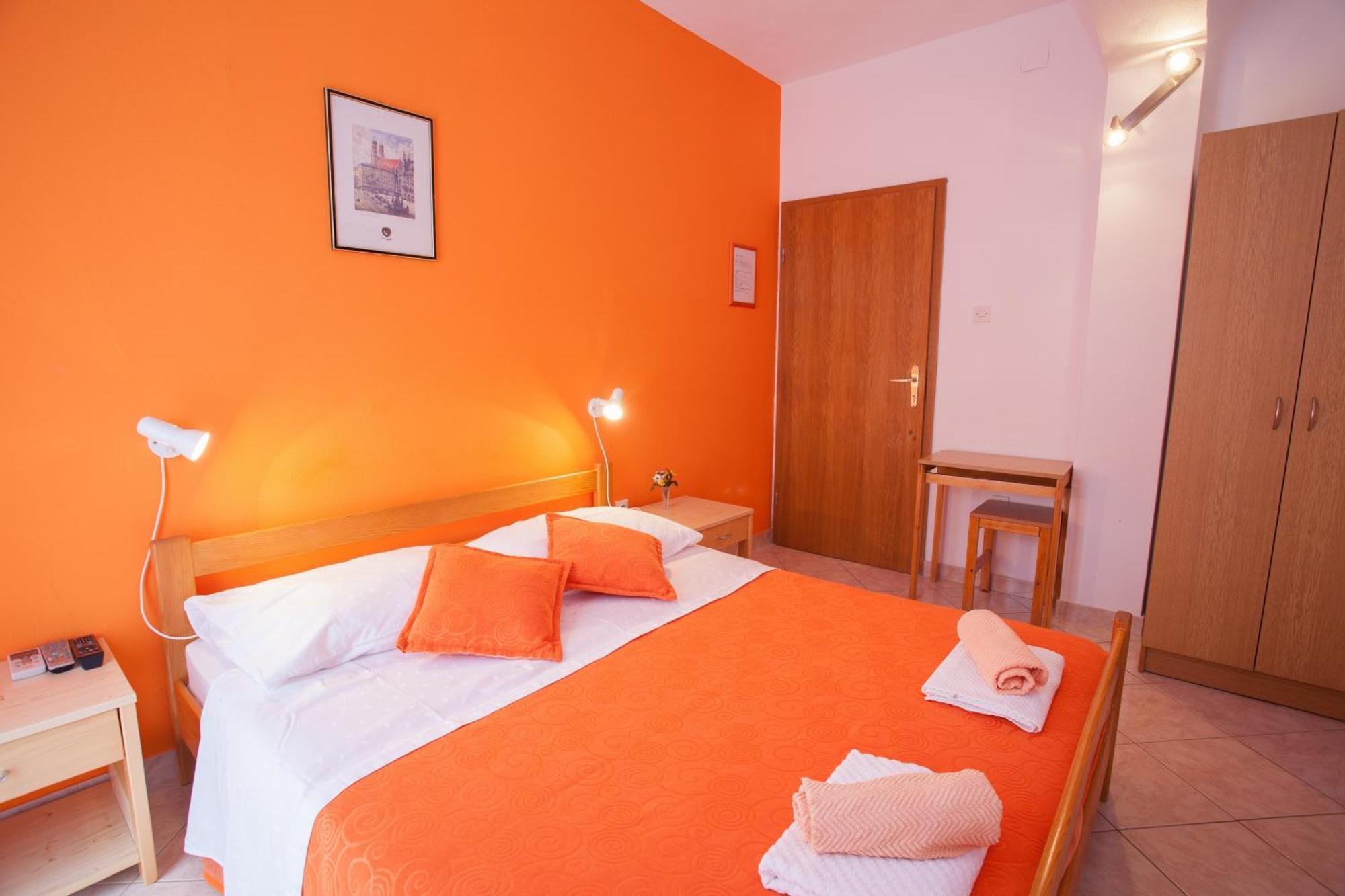 Pansion Burin Otel Baška Oda fotoğraf
